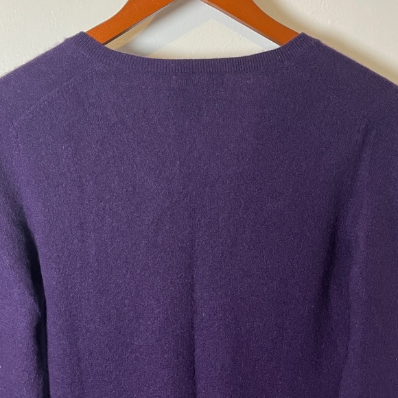 Lands' End 100% Cashmere Purple Classic V-Neck Quiet Luxury Preppy Sweater Sz XS - Picture 6 of 8